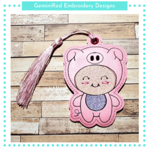 Baby Pig Bookmark {4x4}