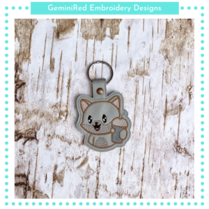 Cat with Drink Key Fob {Eyelet & Snap}