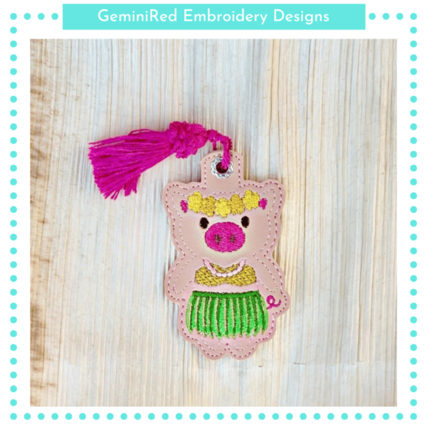 Hula Pig Key Fob {Eyelet & Snap}