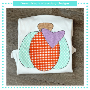 Pumpkin with Heart Leaf {Four Sizes}
