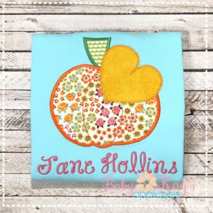 Pumpkin with Heart Leaf {Four Sizes}